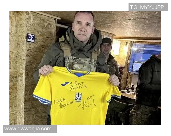 乌克兰足球运动员对国际足球明星的独特见解与评价分享 乌克兰足球运动员对国际足球明星的独特见解与评价分享