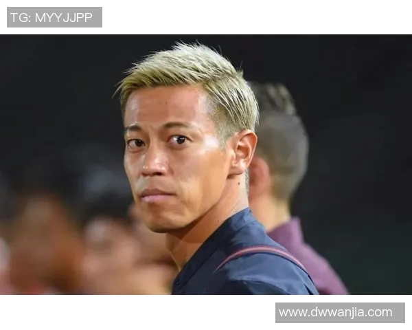 从默默无闻到耀眼星光努力拼搏成就足球明星的传奇之路