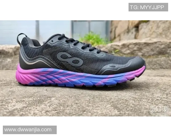 最新足球明星跑鞋推荐助你提升运动表现与时尚风格 最新足球明星跑鞋推荐助你提升运动表现与时尚风格