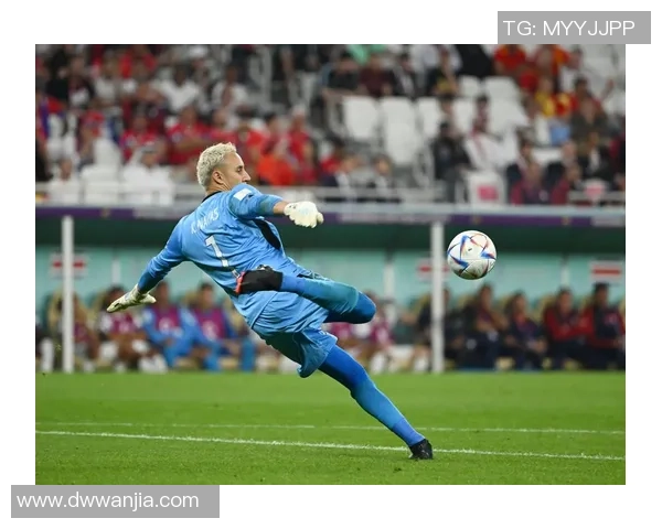 西班牙国家队在世界杯积分榜上以79分稳居第一名展现强大实力 西班牙国家队在世界杯积分榜上以79分稳居第一名展现强大实力