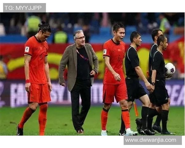 足球明星与记者亲密互动瞬间大揭秘精彩图片集锦 足球明星与记者亲密互动瞬间大揭秘精彩图片集锦